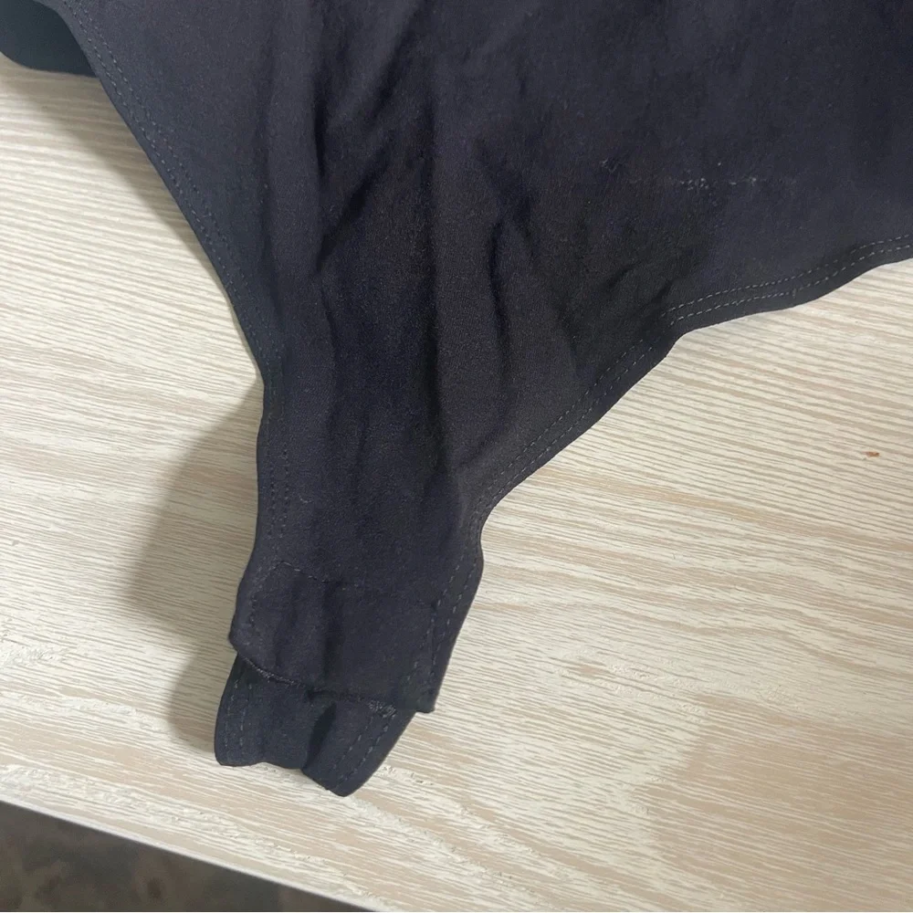 Theory V-Crewneck Bodysuit in Black OS ⭐️ - Picture 3 of 4